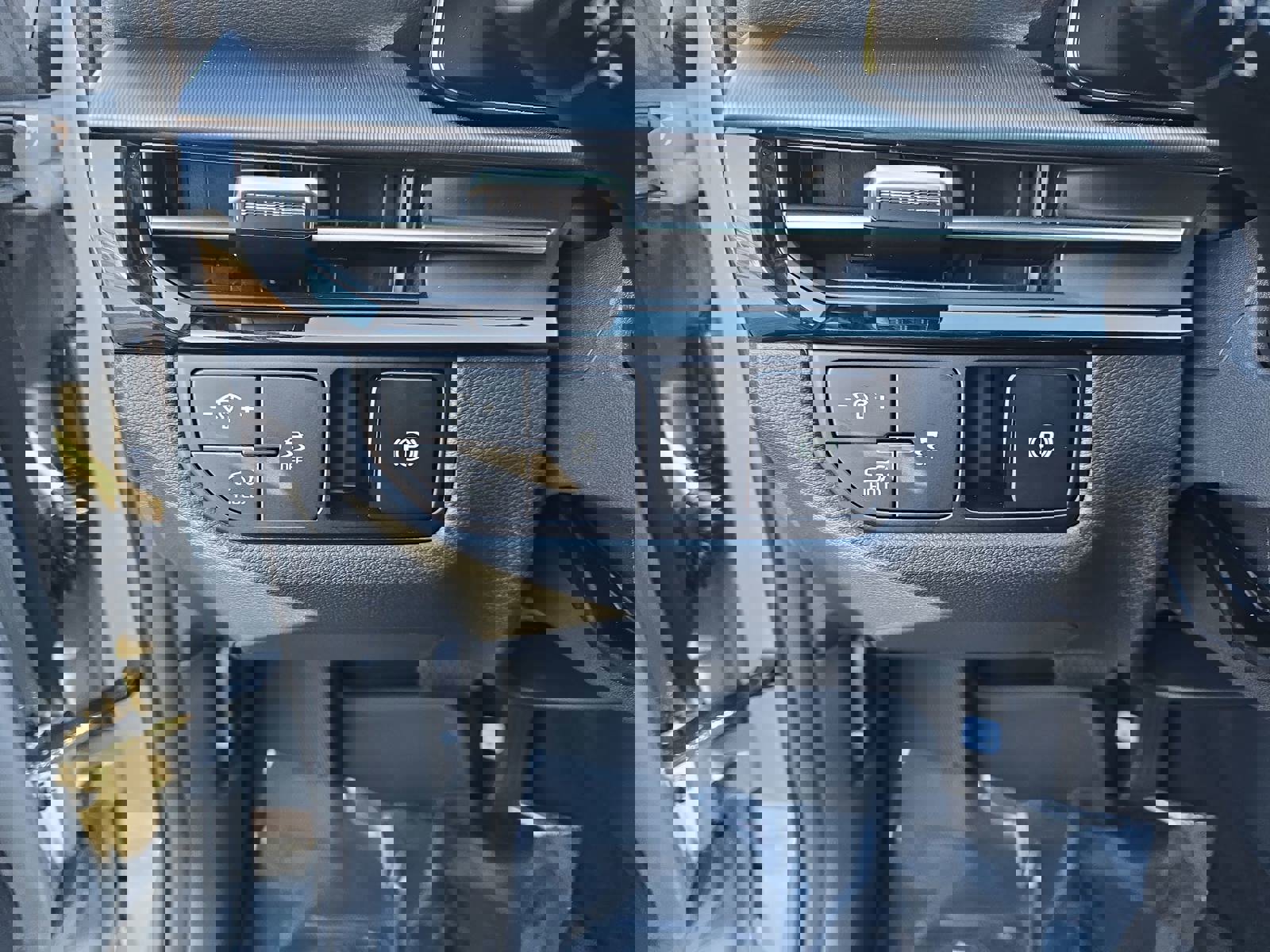 New 2026 Kia Sportage EX image 28