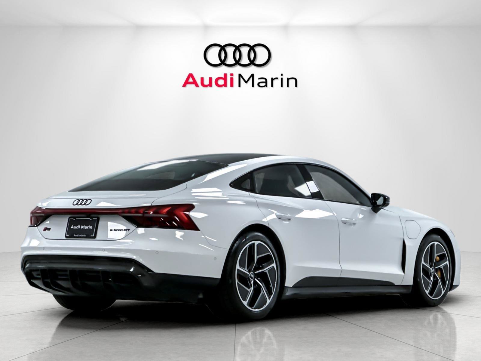 Used 2023 Audi RS e-tron GT w/ Carbon Performance Package AWD/4WD image 5