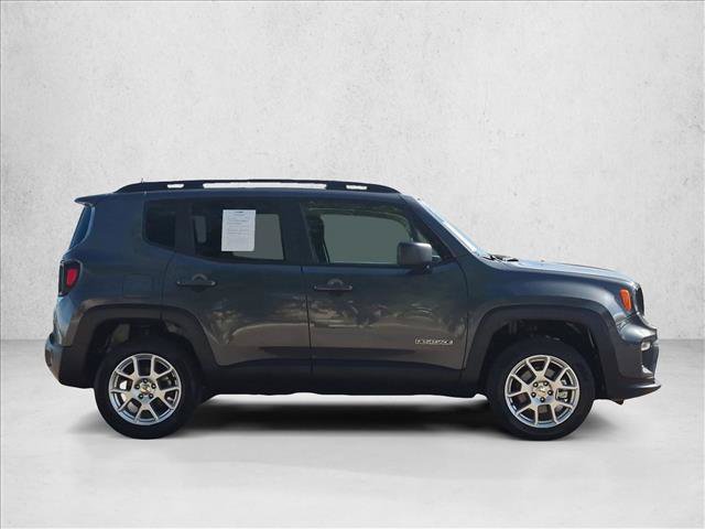 Used 2023 Jeep Renegade Latitude w/ Sun/Sound Group AWD/4WD image 4