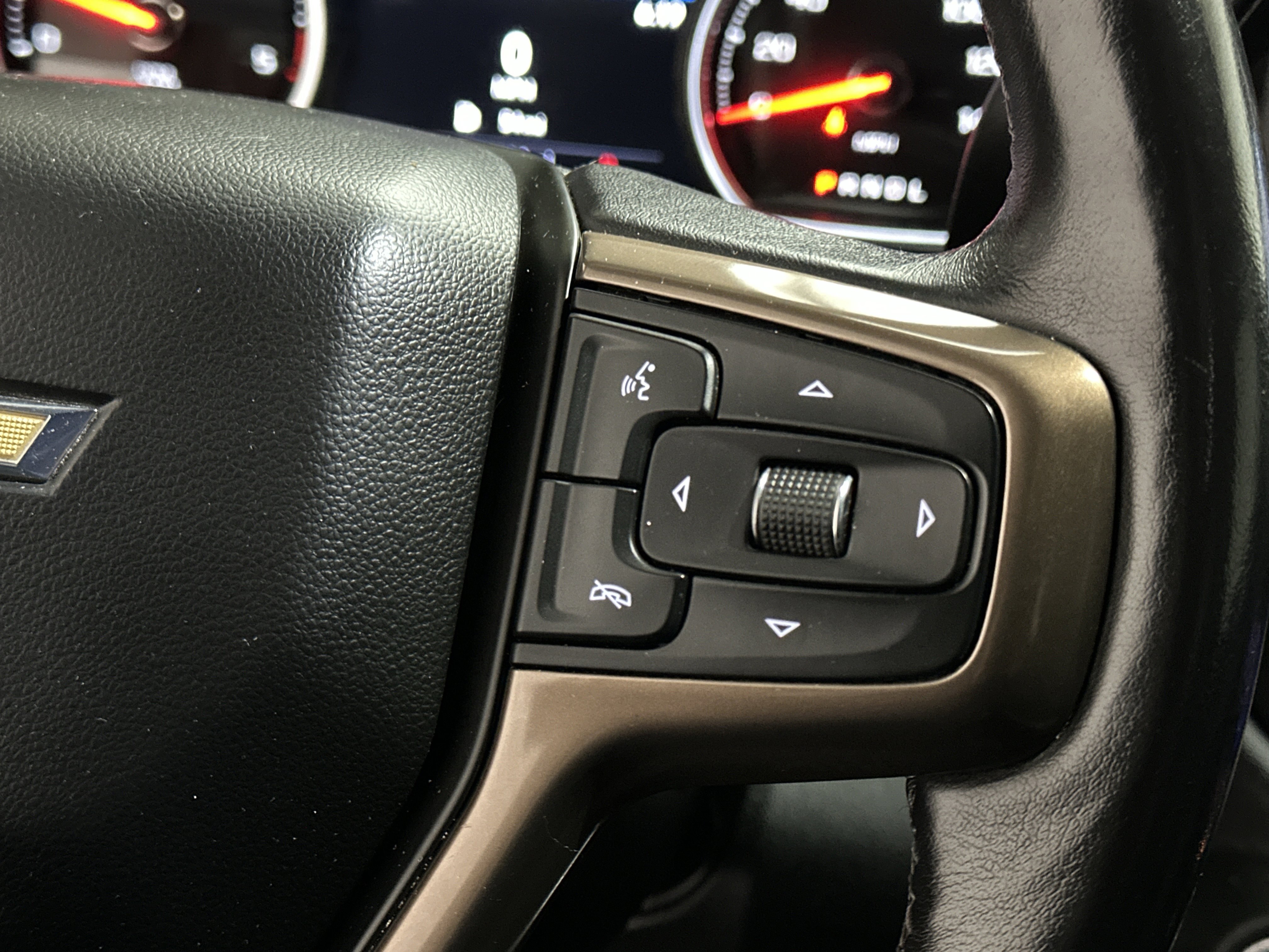 Used 2022 Chevrolet Silverado 3500 High Country AWD/4WD image 35