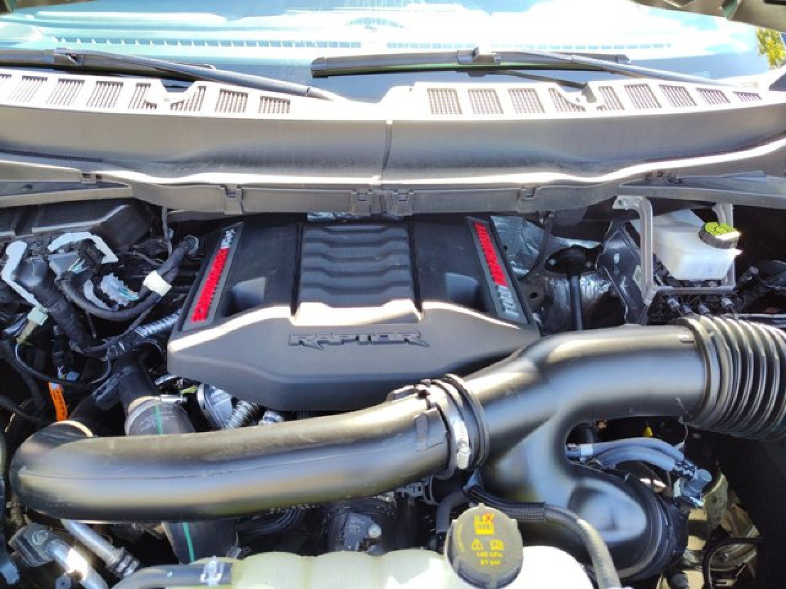 Used 2022 Ford F150 Raptor w/ Raptor 37 Performance Package AWD/4WD image 9
