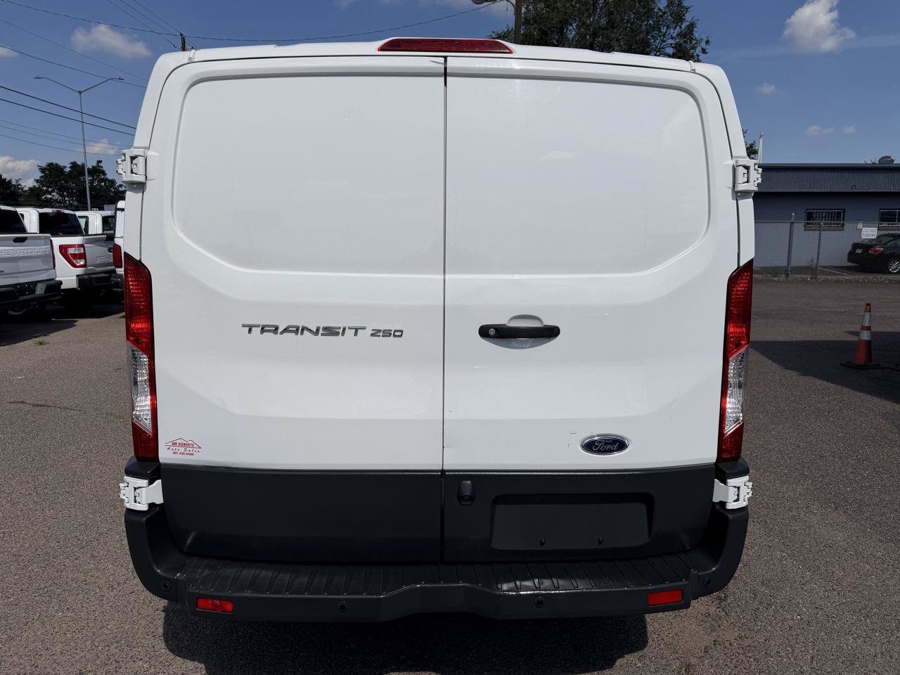 Used 2018 Ford Transit 250 130 Low Roof RWD image 8