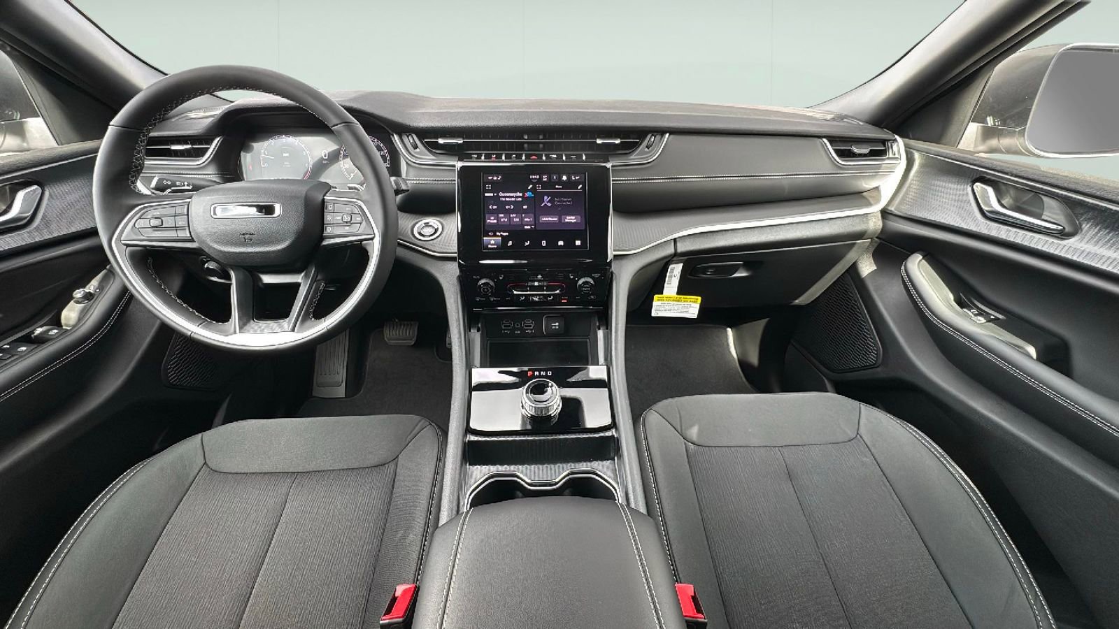 New 2026 Jeep Grand Cherokee Laredo image 2