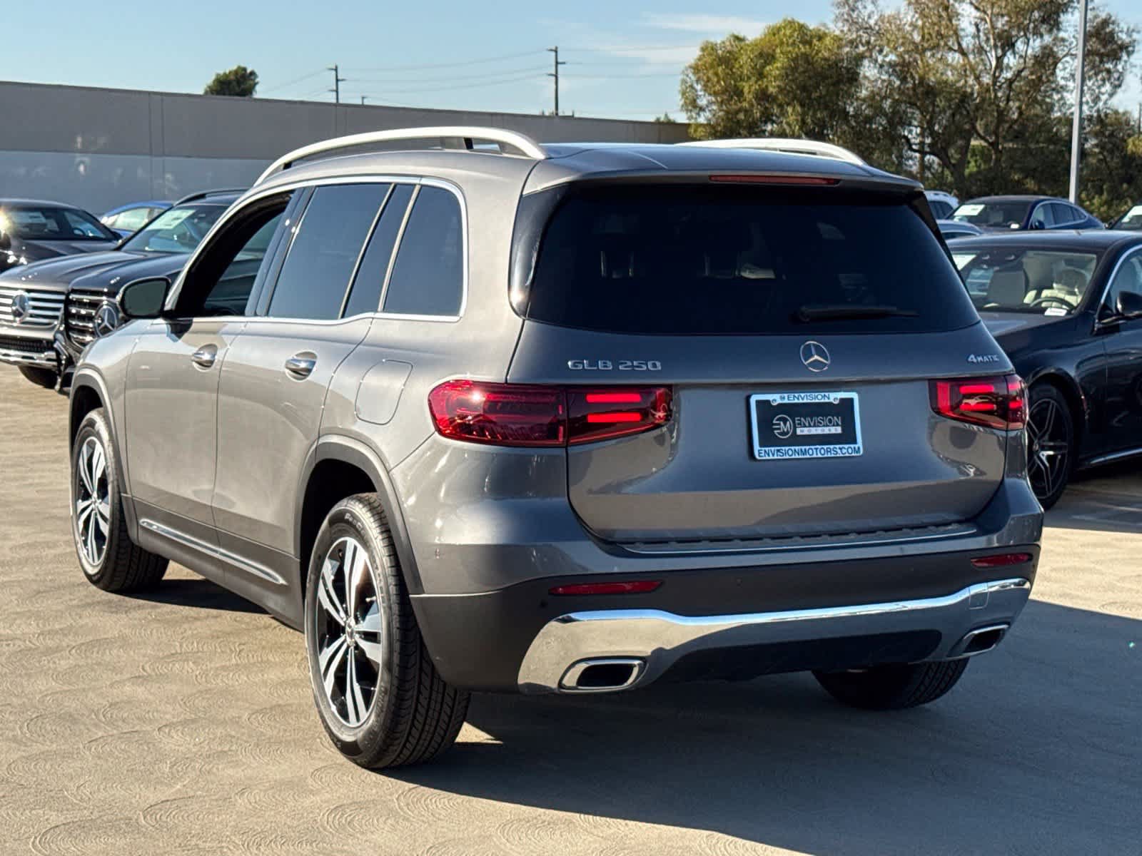 New 2026 Mercedes-Benz GLB 250 4MATIC image 8