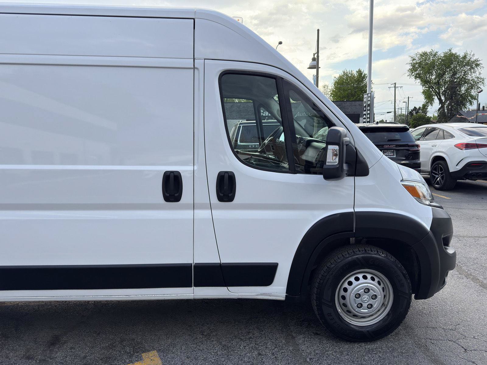 Used 2025 RAM ProMaster 2500 w/ Convenience Group FWD image 8