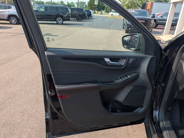 Used 2023 Ford Escape ST-Line Select w/ Tech Pack #2 AWD/4WD image 8