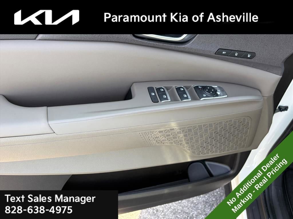 New 2026 Kia Carnival EX image 25