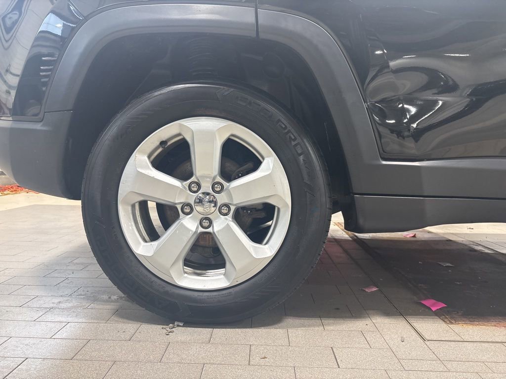 Used 2018 Jeep Compass Latitude w/ Cold Weather Group image 24