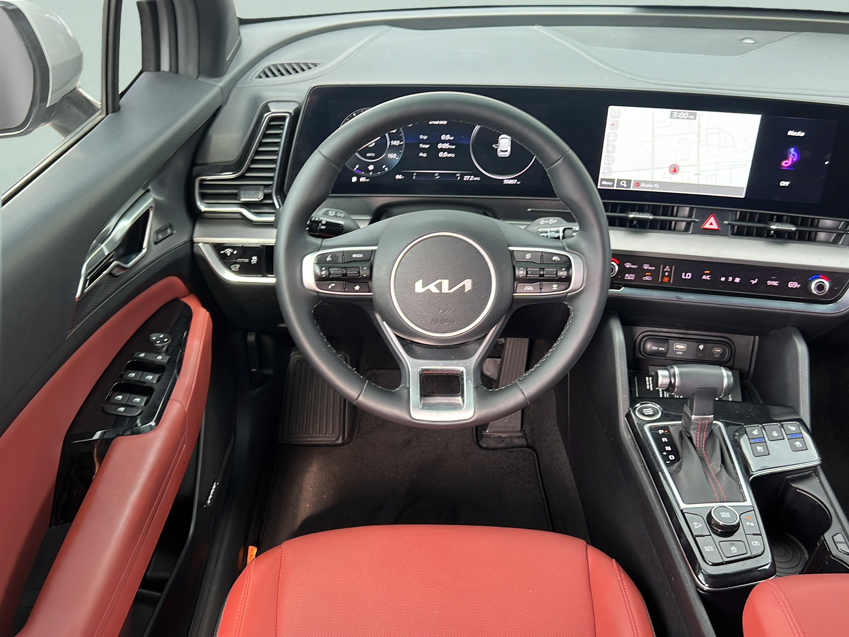 Certified 2025 Kia Sportage SX FWD image 15