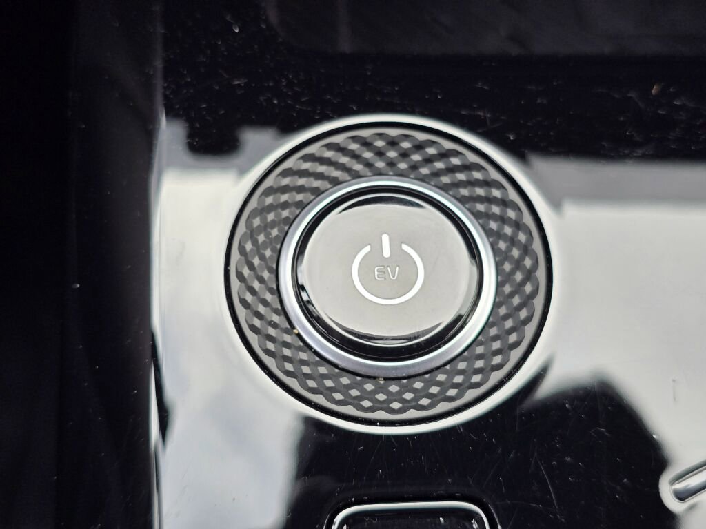 Used 2024 Kia Niro Wave w/ Wave Preserve Package image 37