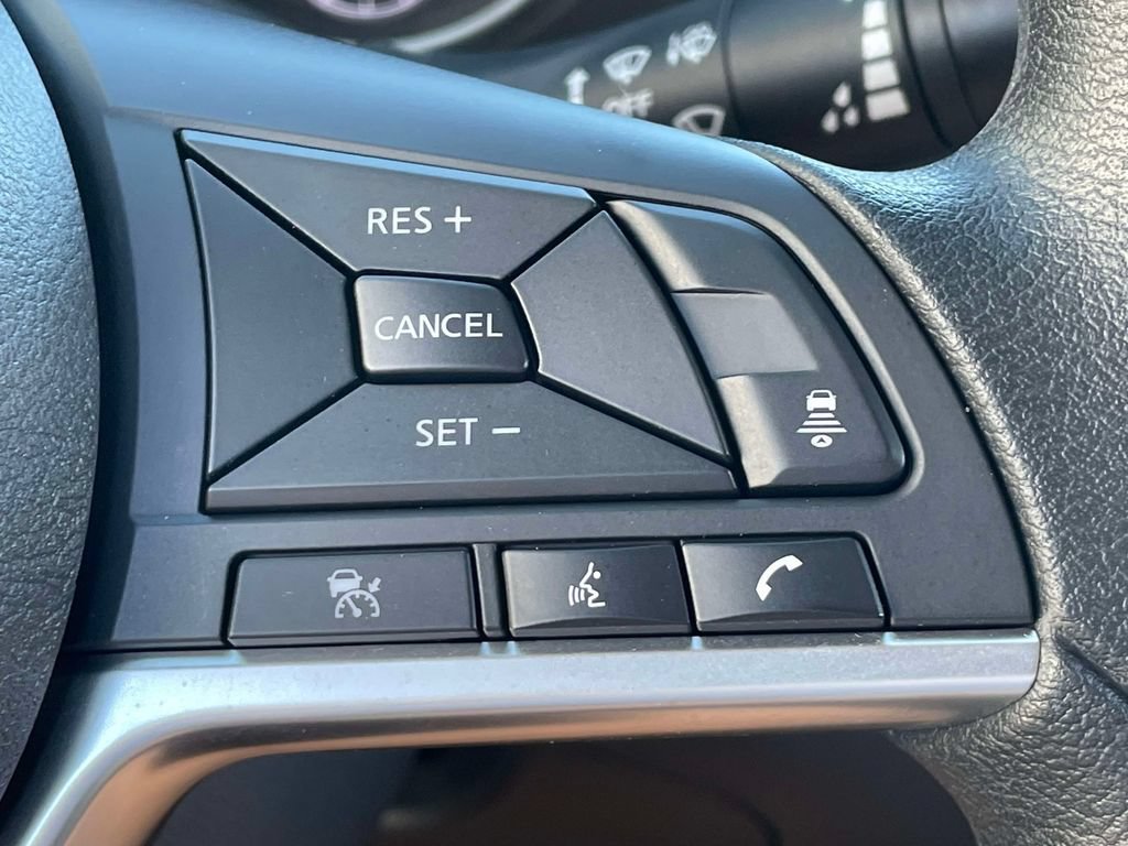 Used 2024 Nissan Sentra SV FWD image 30