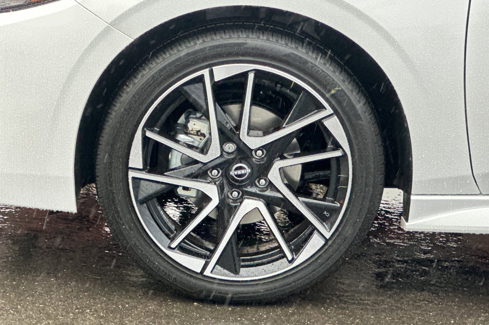 New 2025 Nissan Sentra SR image 30