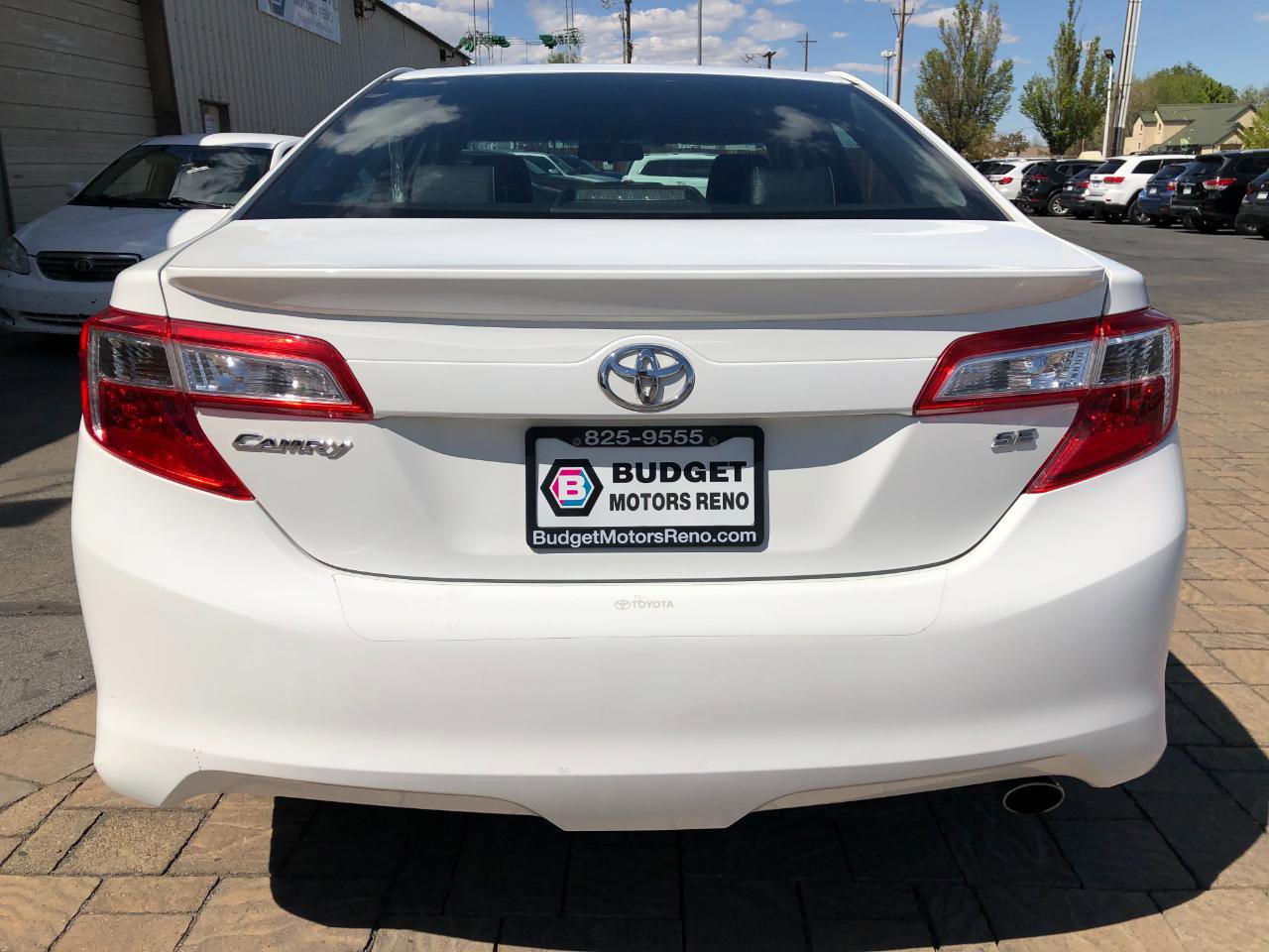 Used 2012 Toyota Camry SE FWD image 3