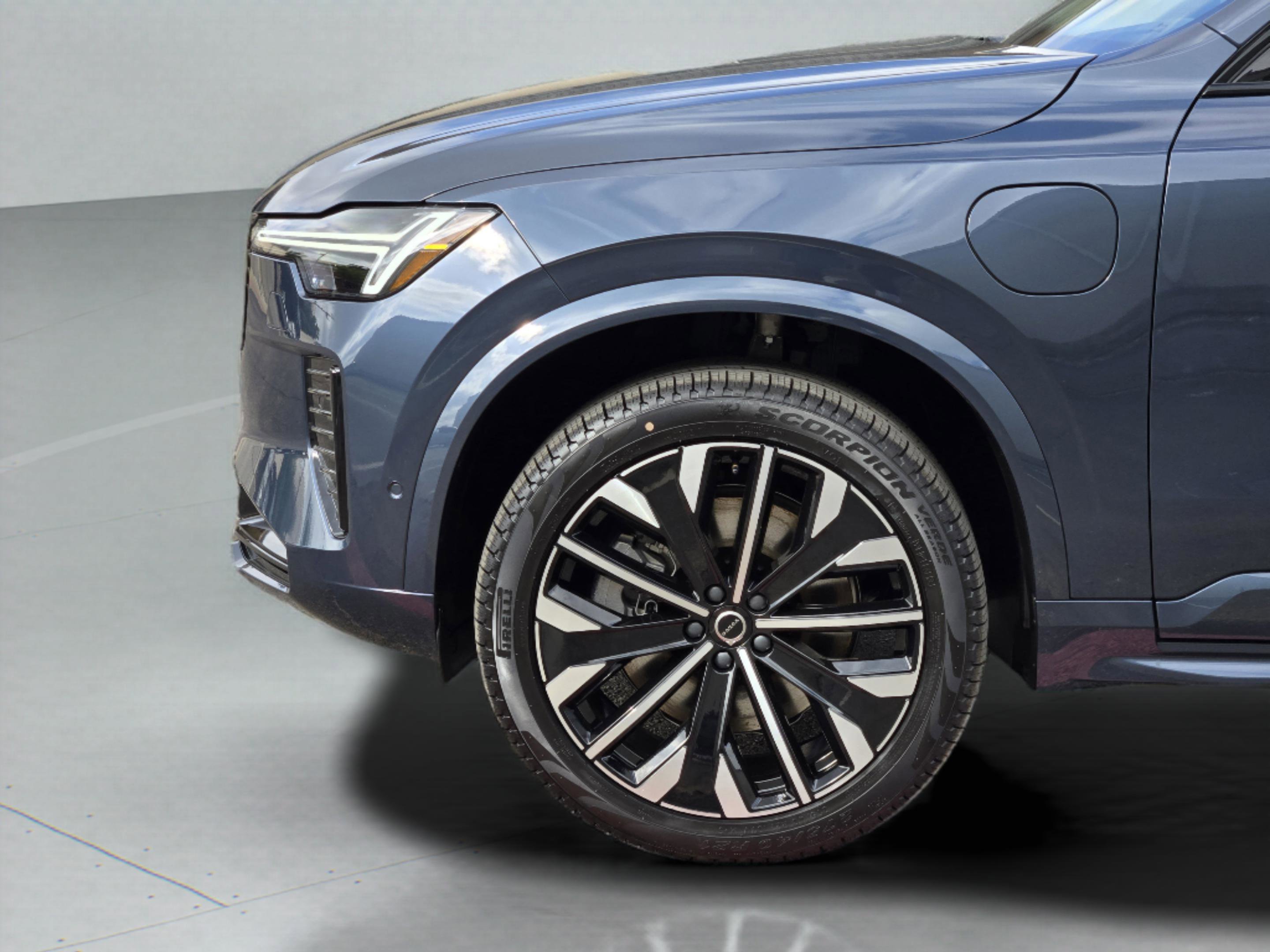 New 2026 Volvo XC90 T8 Ultra w/ Protection Package Premier image 27