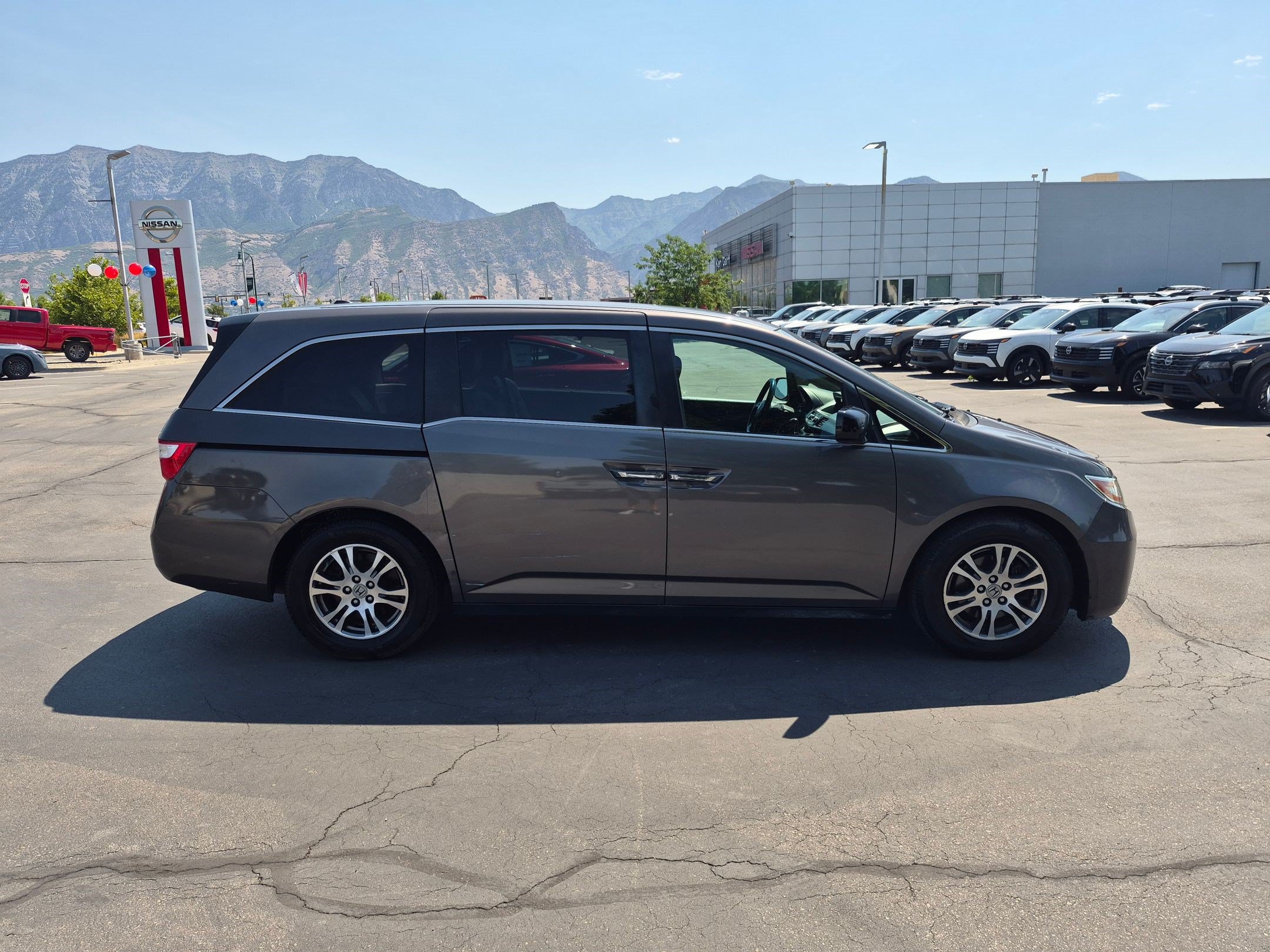 Used 2011 Honda Odyssey EX-L image 2