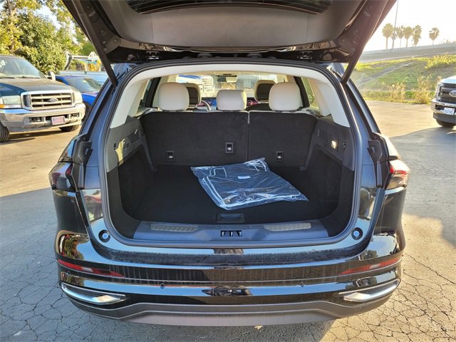 New 2026 Lincoln Nautilus Premier w/ Equipment Group 102A image 17