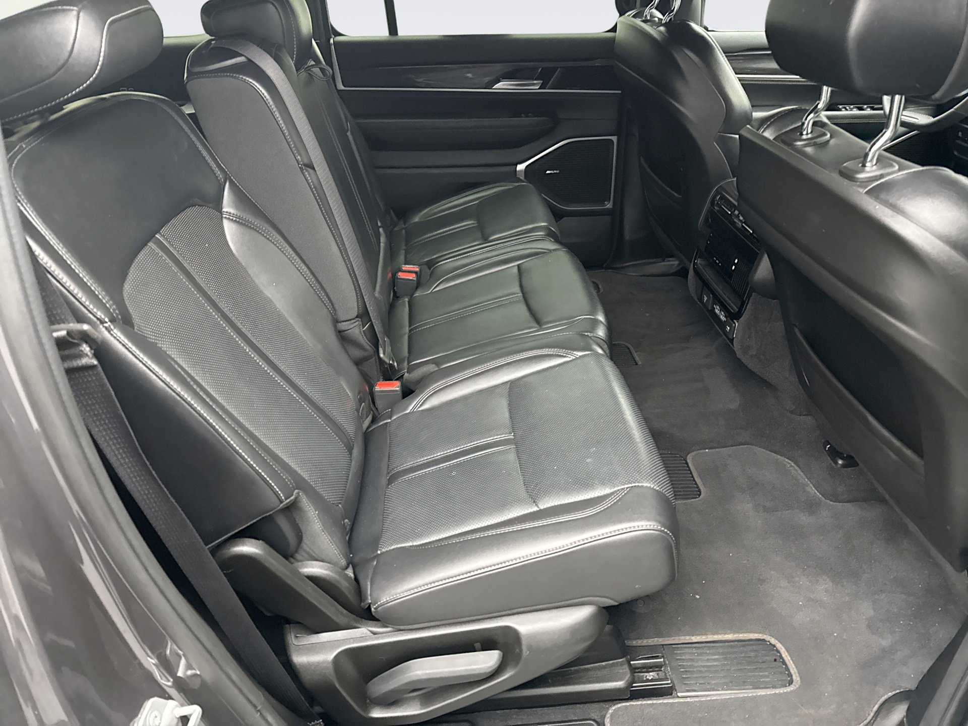 Used 2022 Jeep Wagoneer Series I w/ Premium Group I image 18