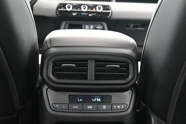 Used 2025 Honda Pilot Touring image 25