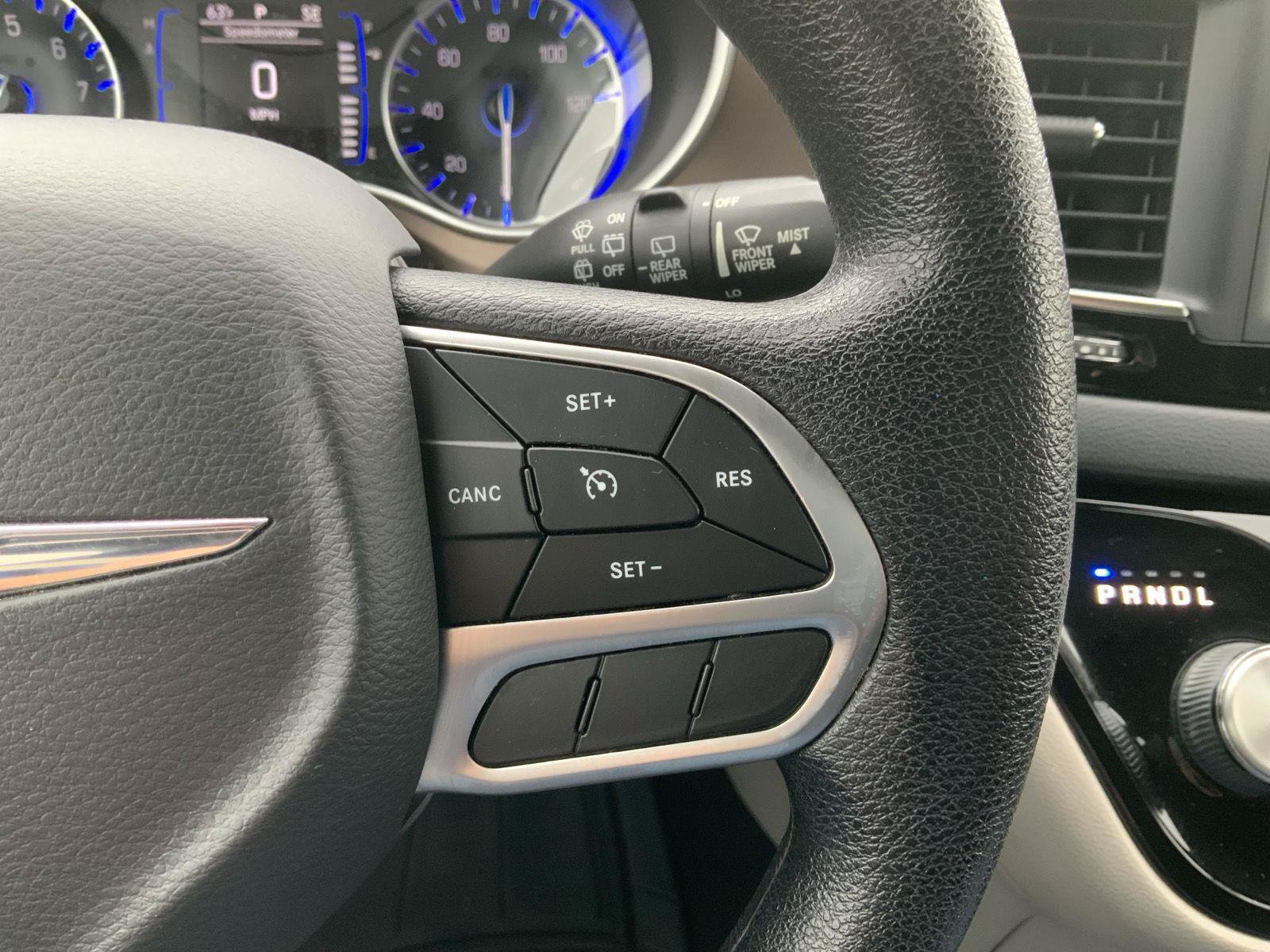 Used 2020 Chrysler Voyager Lxi FWD image 27