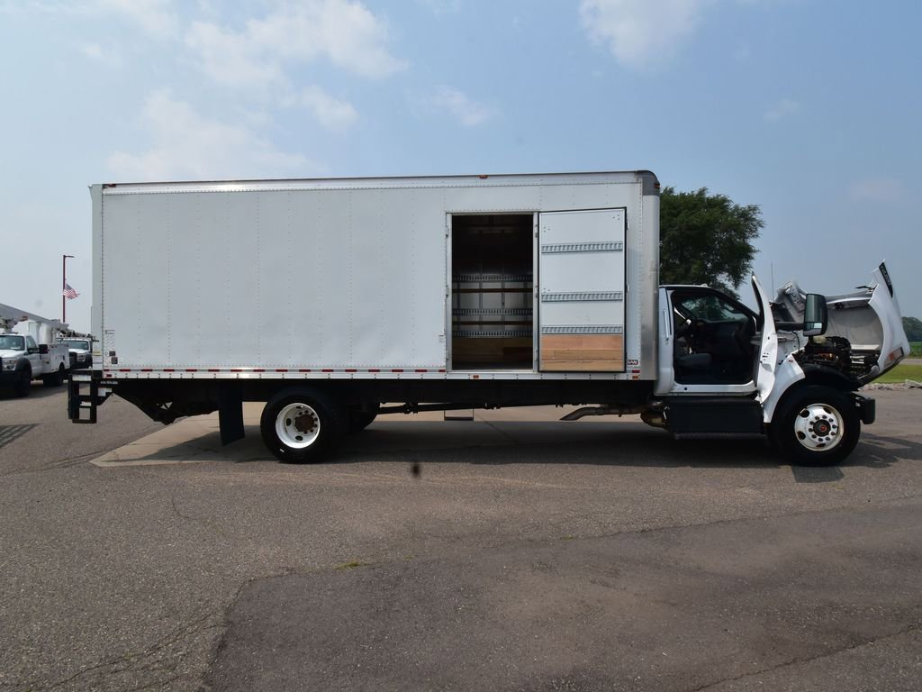 Used 2019 Ford F750 2WD Regular Cab Super Duty image 22