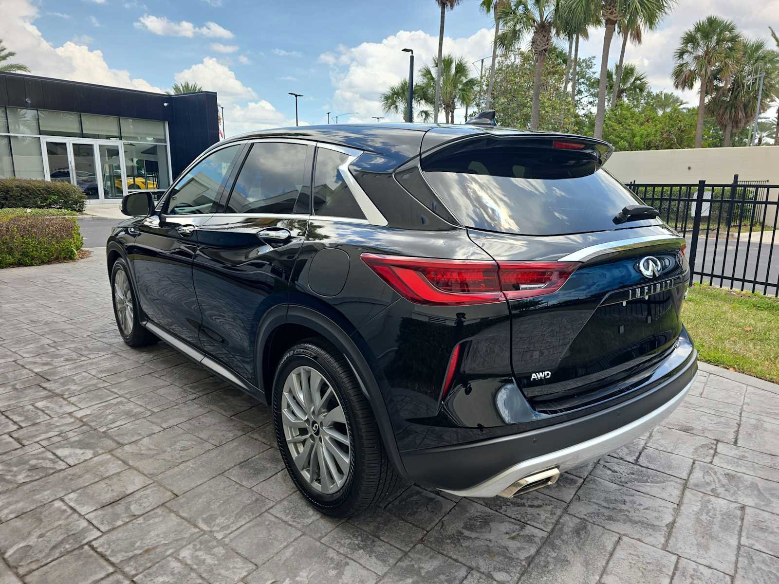 Certified 2025 INFINITI QX50 Pure AWD/4WD image 6