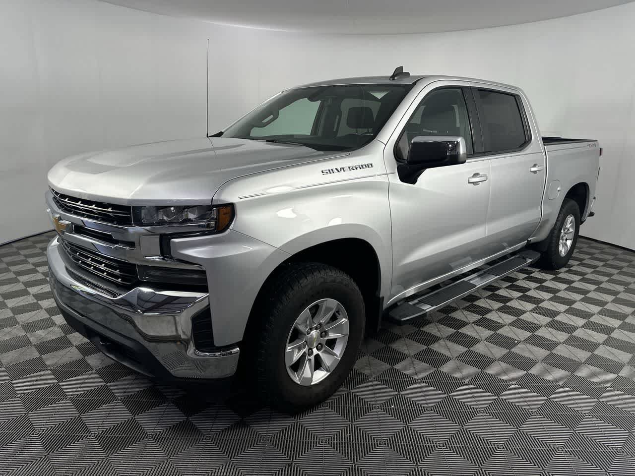 Used 2020 Chevrolet Silverado 1500 LT w/ All-Star Edition AWD/4WD image 4