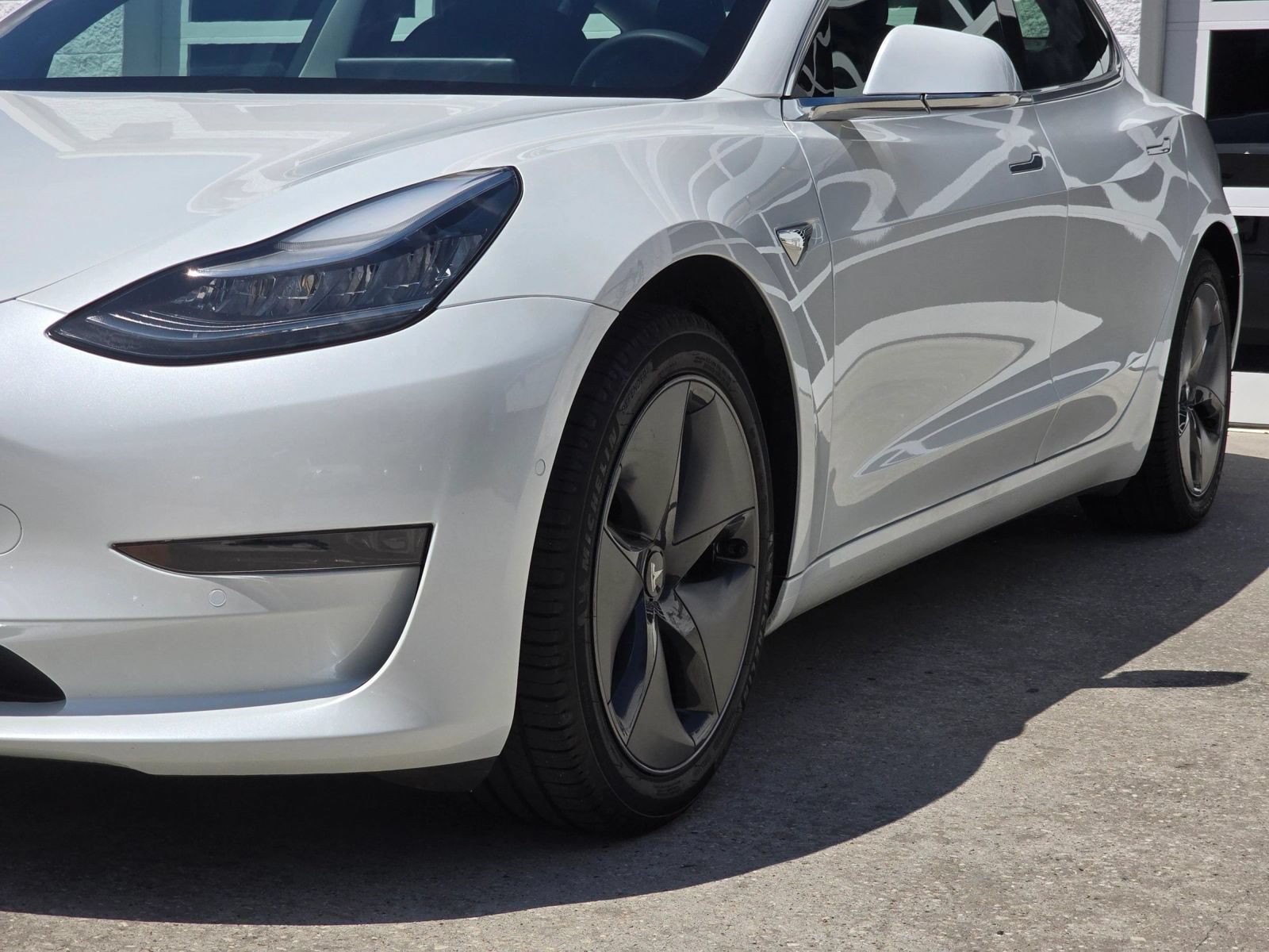 Used 2020 Tesla Model 3 Standard Range Plus RWD image 38