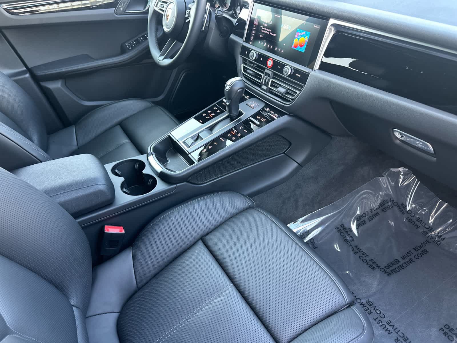 New 2026 Porsche Macan AWD/4WD image 17