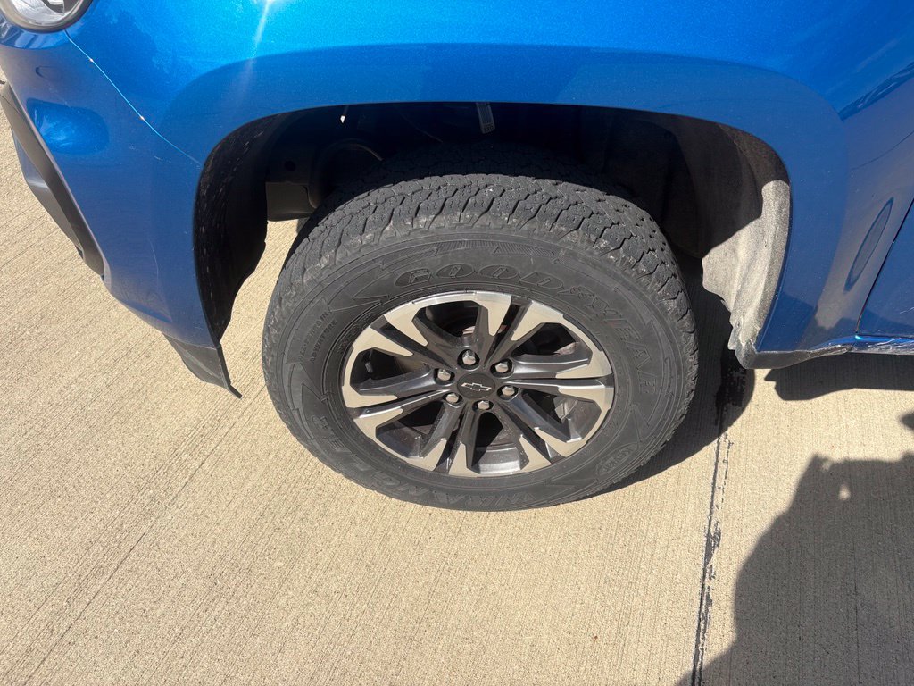 Used 2022 Chevrolet Colorado Z71 w/ Safety Package AWD/4WD image 26