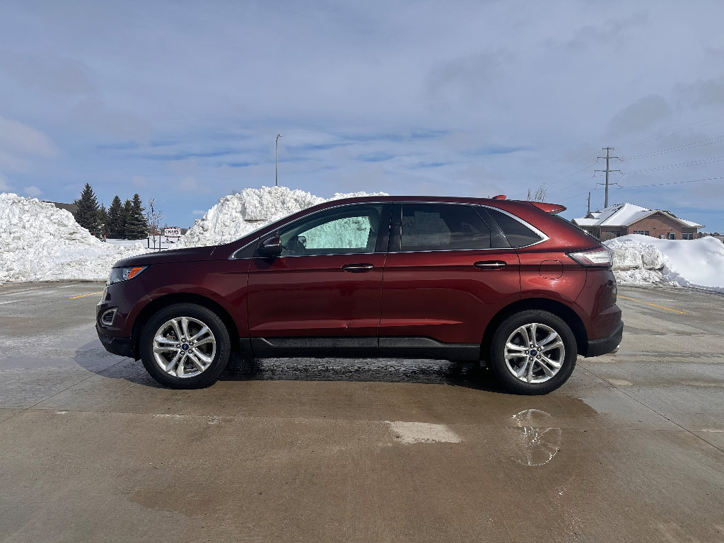 Used 2015 Ford Edge Titanium w/ Technology Package