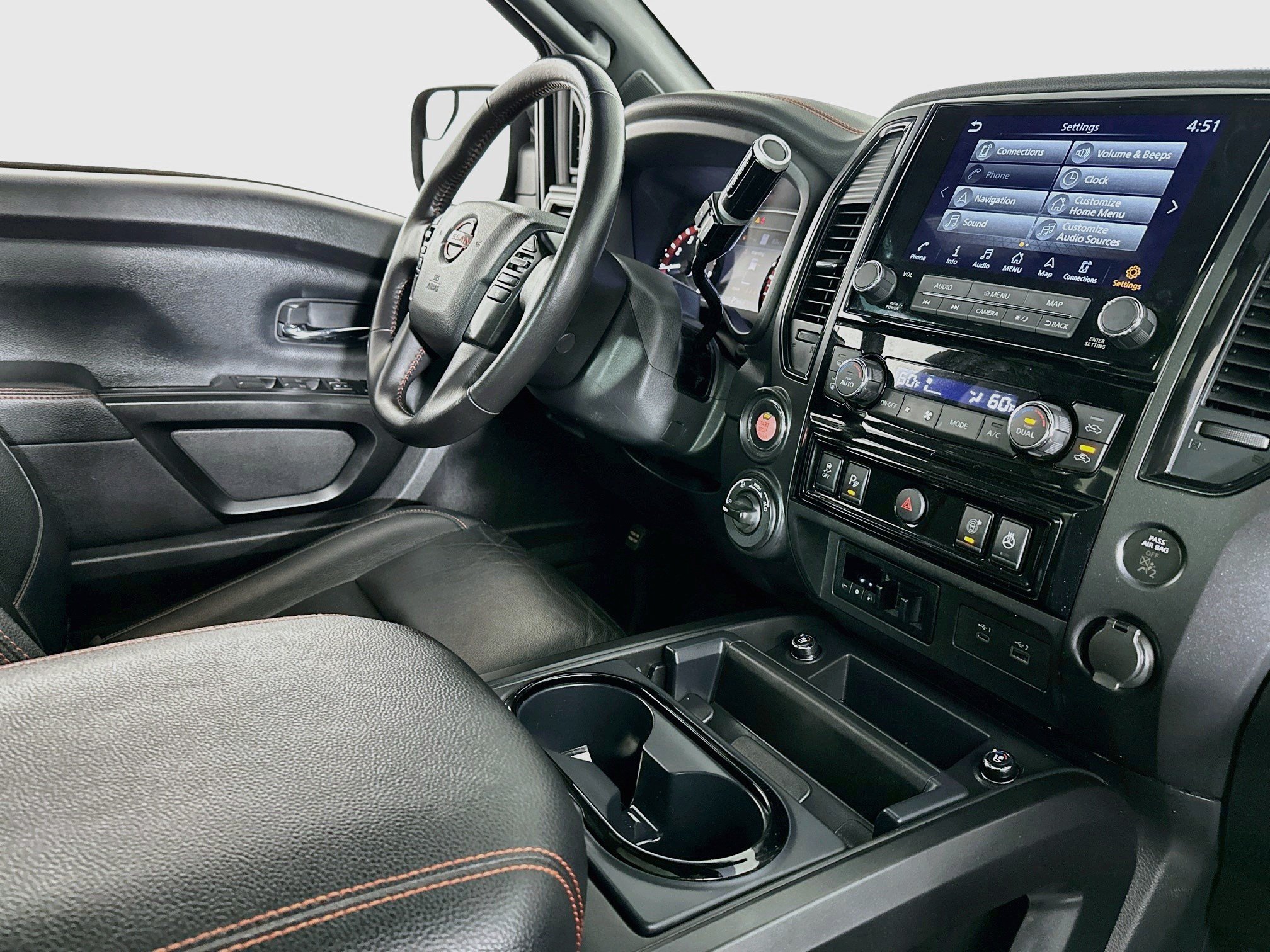 Used 2023 Nissan Titan PRO-4X w/ Pro-4x Convenience Package AWD/4WD image 27