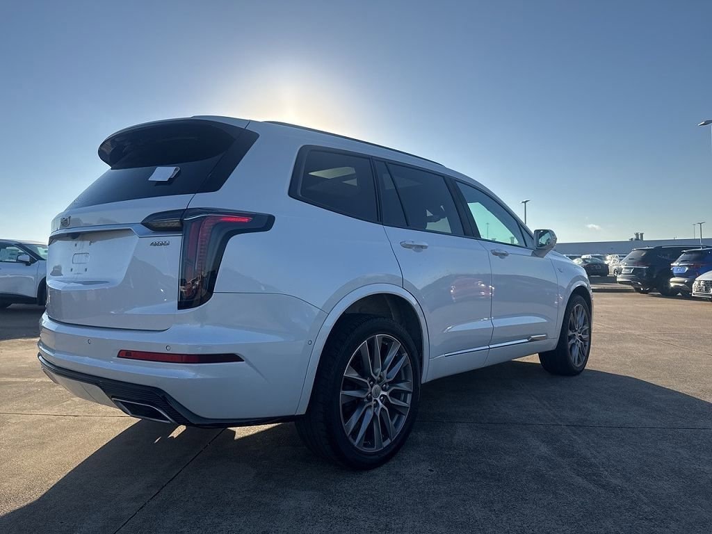 Used 2020 Cadillac XT6 Sport image 9