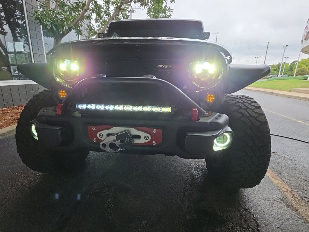 Used 2013 Jeep Wrangler Rubicon AWD/4WD image 9