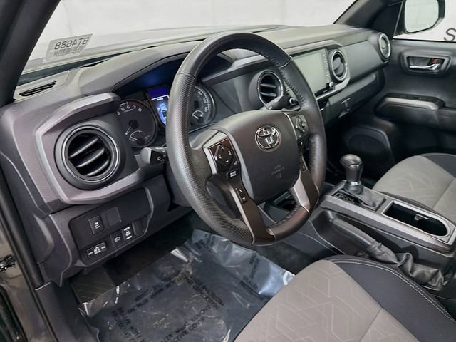 Used 2023 Toyota Tacoma TRD Off-Road w/ Technology Package AWD/4WD image 9