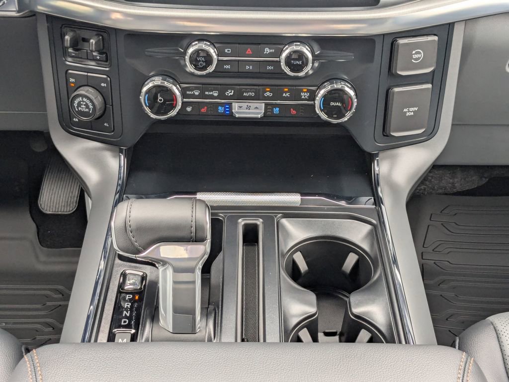 New 2025 Ford F150 Lariat w/ Equipment Group 502A High image 31