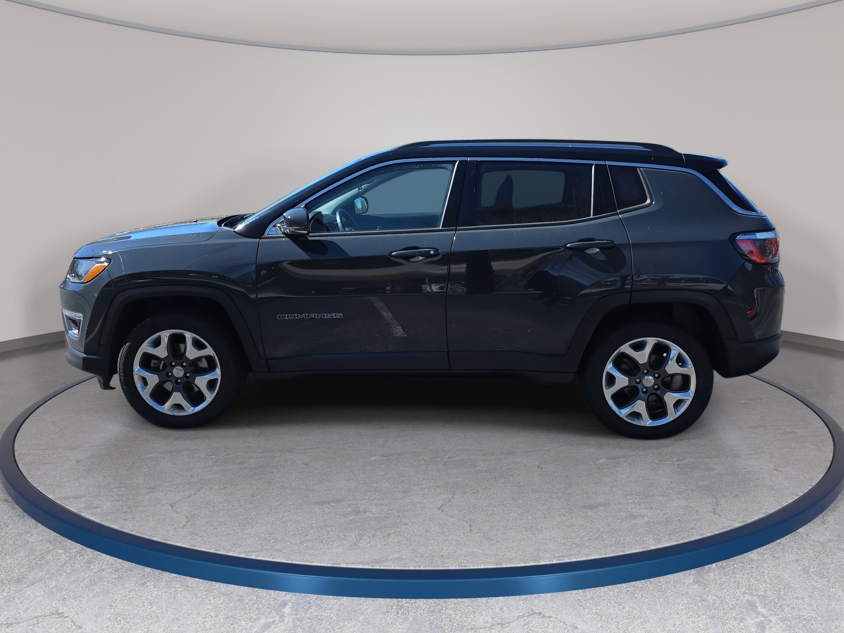 Used 2018 Jeep Compass Limited w/ Safe & Security Group image 8