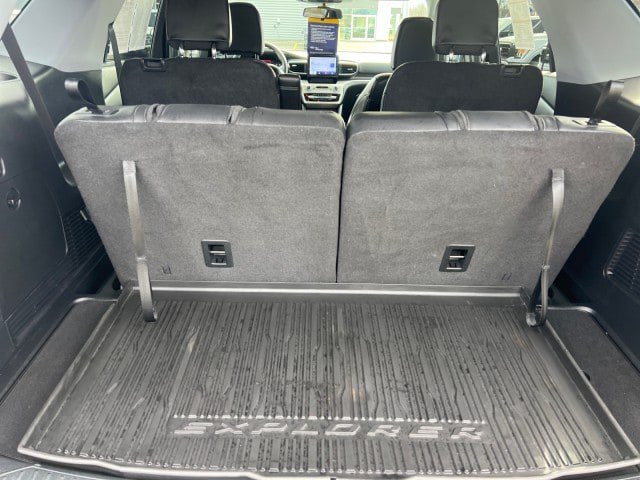 Certified 2022 Ford Explorer XLT w/ Equipment Group 202A AWD/4WD image 28