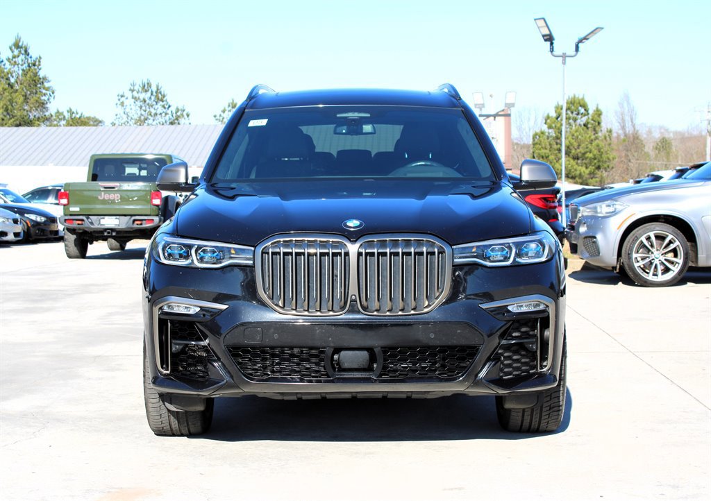 Used 2021 BMW X7 M50i w/ Dynamic Handling Package image 2