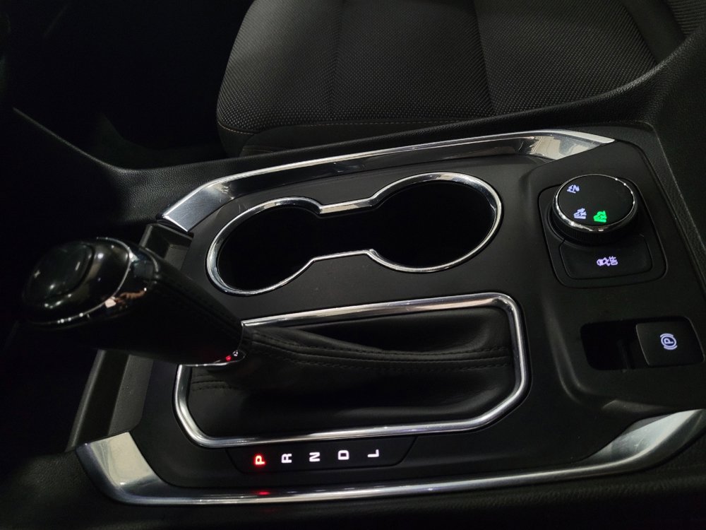 Used 2020 Chevrolet Traverse LT image 26