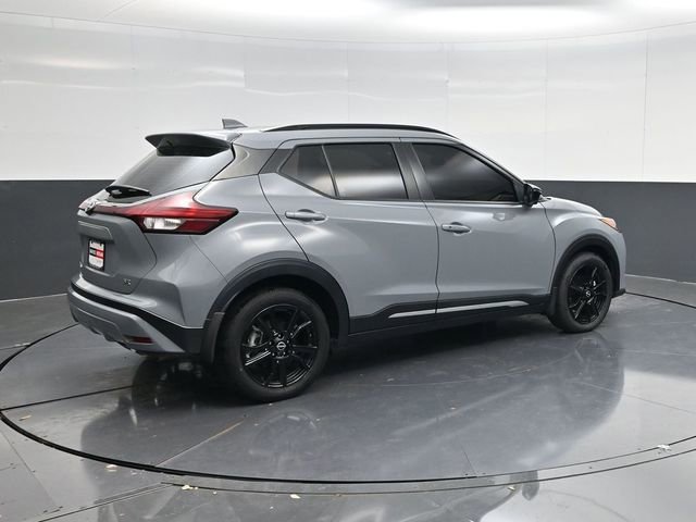 Used 2023 Nissan Kicks SR w/ SR Premium Package image 3