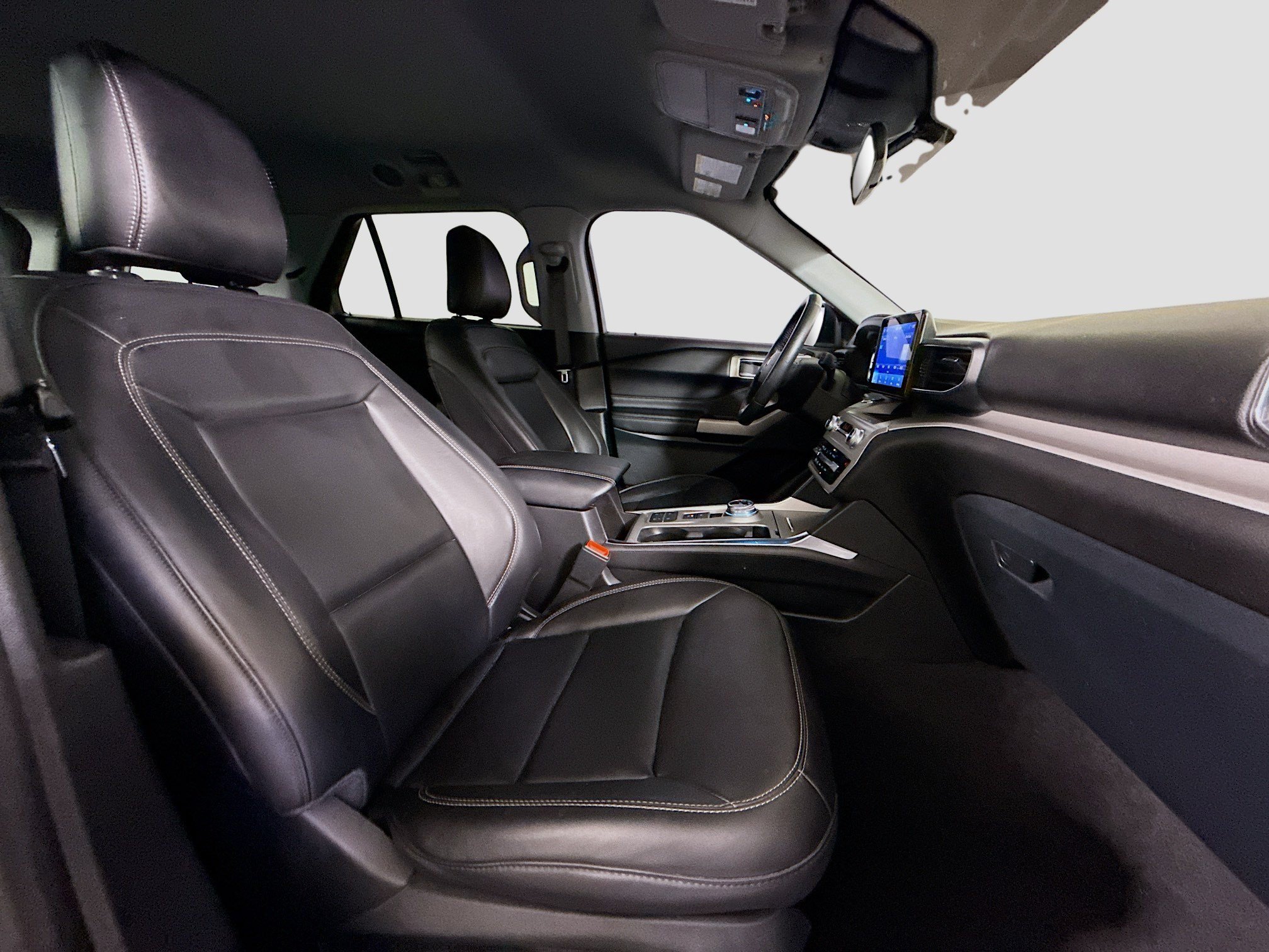 Used 2023 Ford Explorer XLT w/ Equipment Group 202A RWD image 29