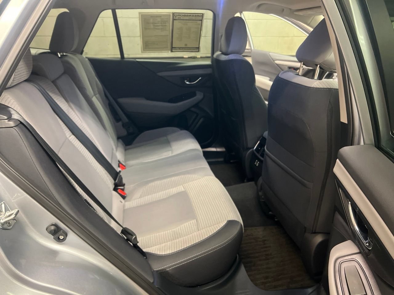Used 2025 Subaru Outback Premium AWD/4WD image 24