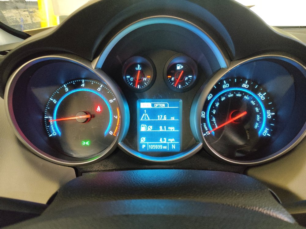 Used 2015 Chevrolet Cruze LS FWD image 23