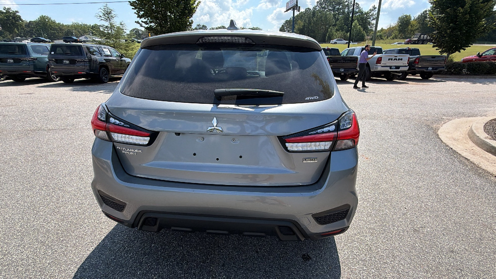 Used 2025 Mitsubishi Outlander Sport AWD image 9