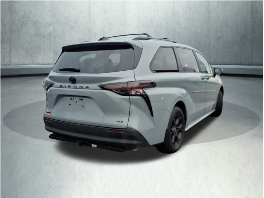 Certified 2025 Toyota Sienna XLE Woodland Edition image 23
