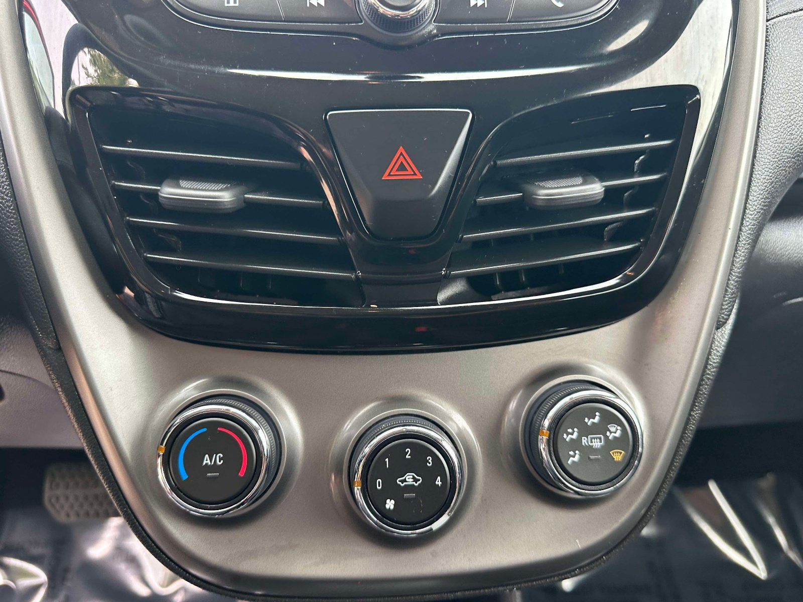 Used 2021 Chevrolet Spark LS FWD image 12