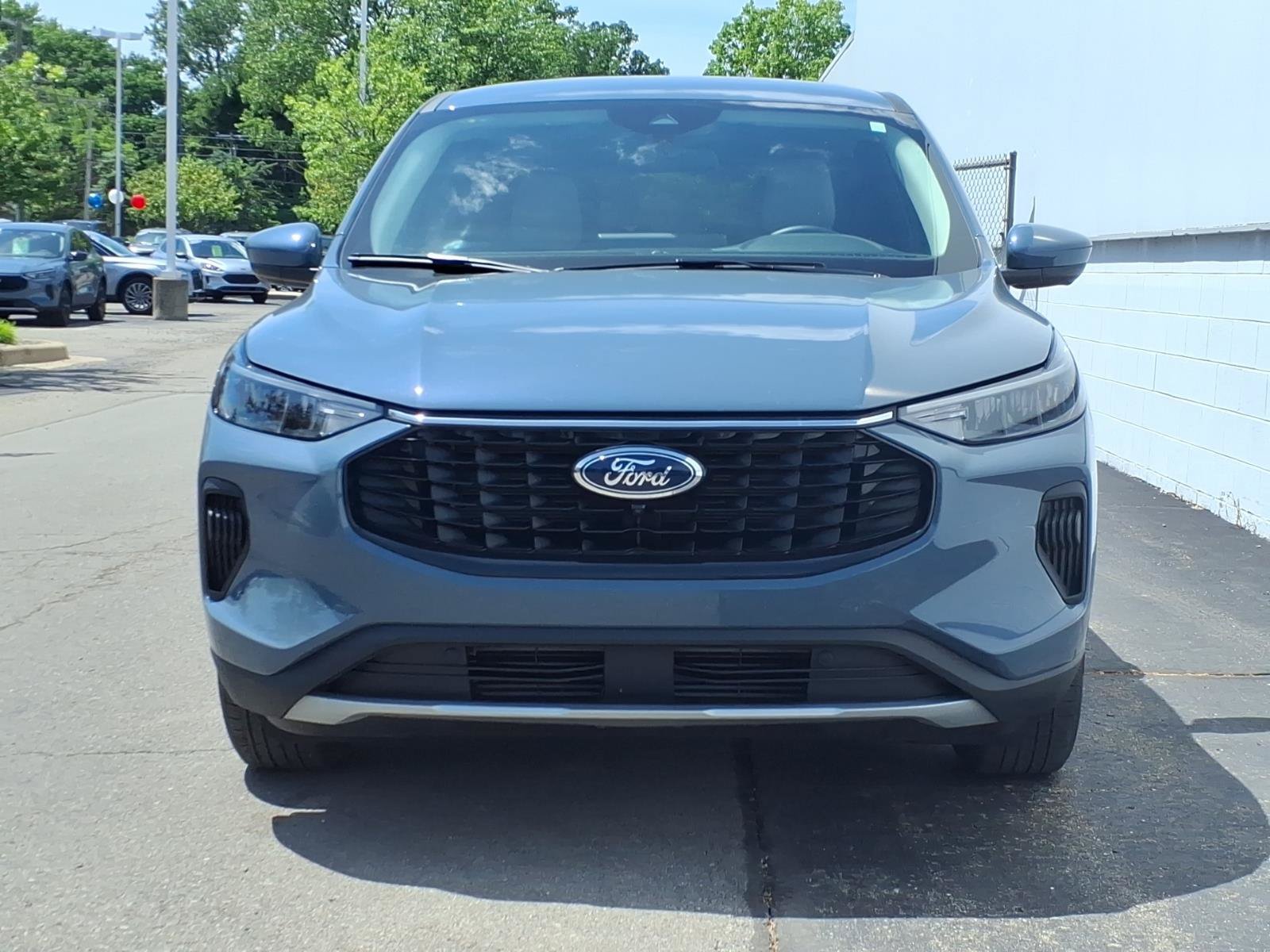 Certified 2023 Ford Escape Active w/ Tech Pack #2 AWD/4WD image 2