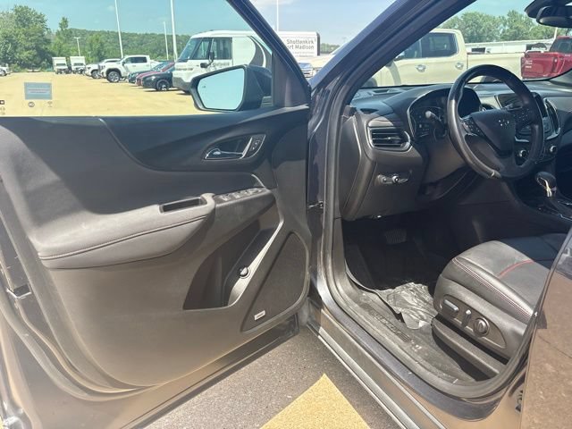 Used 2022 Chevrolet Equinox RS w/ RS Leather Package AWD/4WD image 9