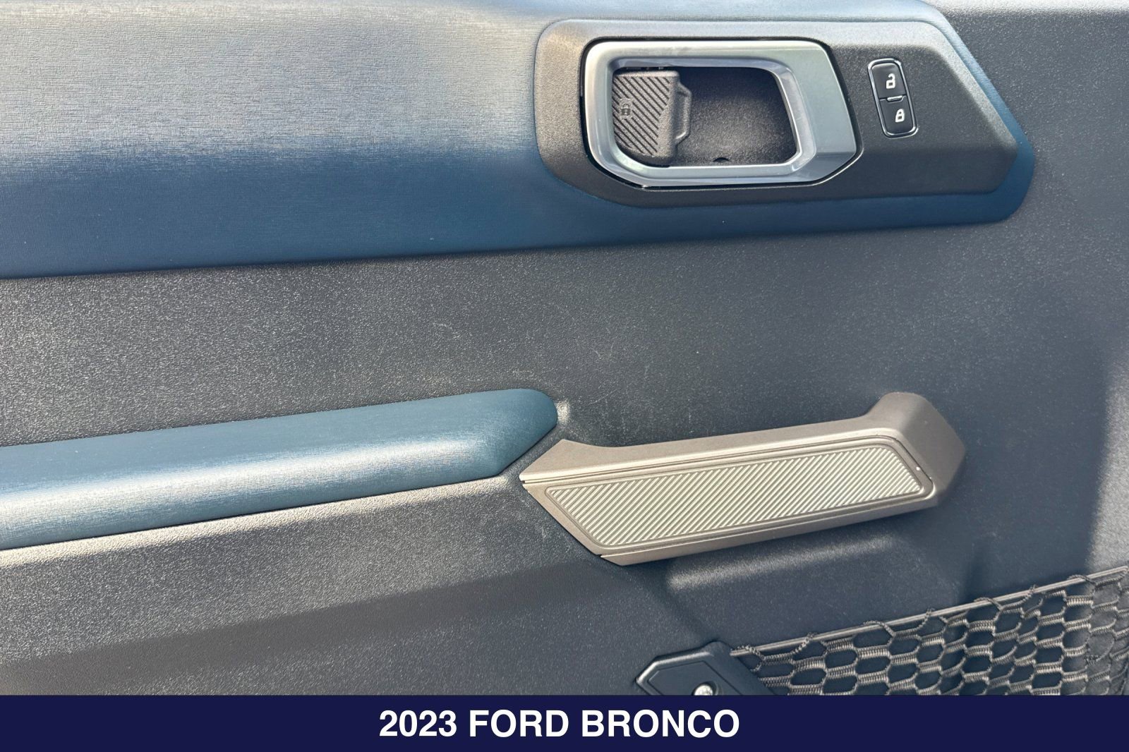 Used 2023 Ford Bronco Outer Banks w/ Sasquatch Package AWD/4WD image 12