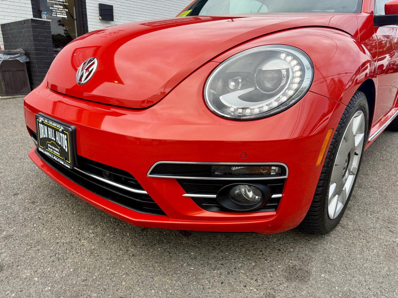 Used 2018 Volkswagen Beetle 2.0T SE image 8
